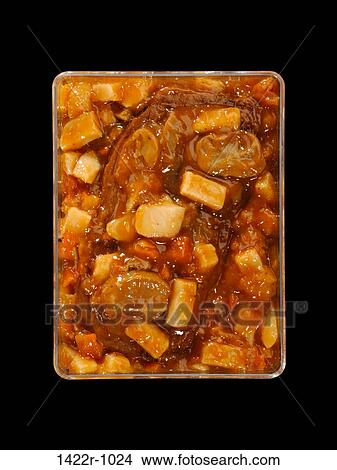 Picture - Plastic tray with beef stew. Fotosearch