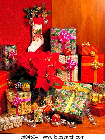 Stock Image - bauble, celebrate, celebration, Christmas, Christmas decoration, Christmas ornament. Fotosearch
