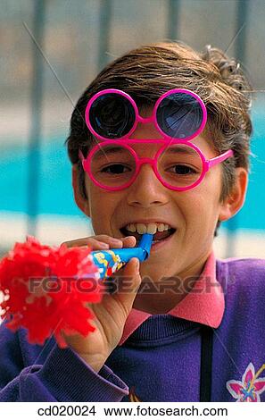 Picture - black hair, childhood, child, boy, amusement. Fotosearch