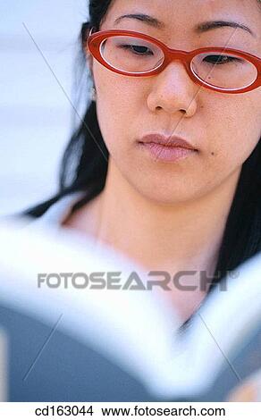 Picture - book, businesswoman, businesspeople, business, Asian-American. Fotosearch