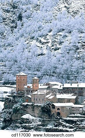 Oto. Huesca province. Spain View Large Photo Image Stock Image - Oto. Huesca province. Spain. Fotosearch