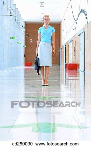 Stock Image - briefcase, business, businesspeople, businesswoman. Fotosearch