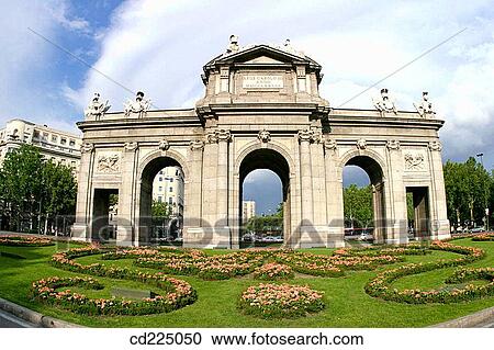 Puerta de Alcala. Madrid. Spain View Large Photo Image Stock Image - Puerta de Alcala. Madrid. Spain. Fotosearch