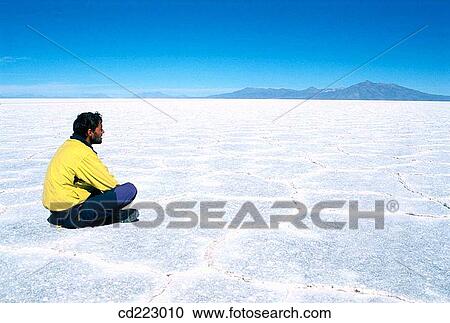 Salar de Uyuni (salt desert at 4000m. ), Bolivia View Large Photo Image Stock Image - Salar de Uyuni (salt desert at 4000m. ), Bolivia. Fotosearch