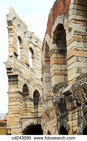 Arena, Roman amphitheatre in Bra Square. Verona. Veneto, Italy View Large Photo Image Stock Photography - Arena, Roman amphitheatre in Bra Square. Verona. Veneto, Italy. Fotosearch