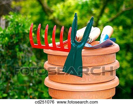 Close-up, concept, day, flower pot, garden View Large Photo Image Stock Photograph - Close-up, concept, day, flower pot, garden. Fotosearch