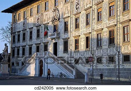 Palazzo della Carovana dei Cavalieri at Piazza dei Cavalieri by Giorgio Vasari. Pisa. Tuscany, Italy View Large Photo Image Stock Photography - Palazzo della Carovana dei Cavalieri at Piazza dei Cavalieri by Giorgio Vasari. Pisa. Tuscany, Italy. Fotosearch