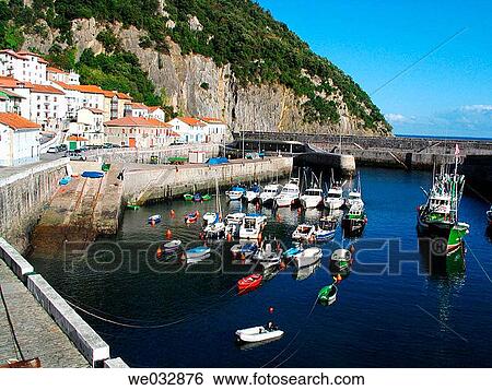 Elantxobe. Biscay, Euskadi, Spain View Large Photo Image Stock Photograph - Elantxobe. Biscay, Euskadi, Spain. Fotosearch