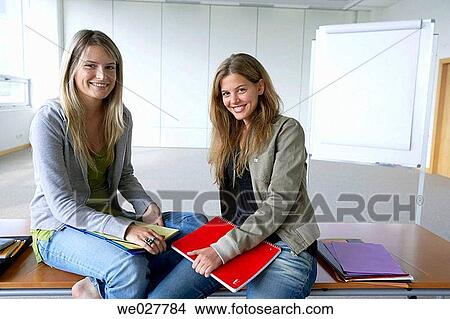 Picture - 30's, business, break-time, break, 20's. Fotosearch