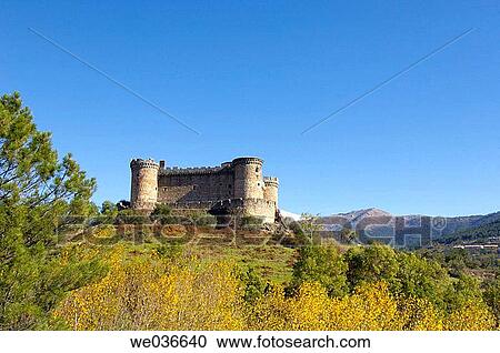 Castle, Mombeltrßn.? vila province, Castilla-Le? n, Spain View Large Photo Image Stock Image - Castle, Mombeltrßn.? vila province, Castilla-Le? n, Spain. Fotosearch