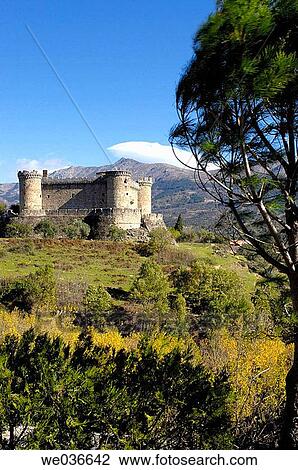 Castle, Mombeltrßn.? vila province, Castilla-Le? n, Spain View Large Photo Image Stock Image - Castle, Mombeltrßn.? vila province, Castilla-Le? n, Spain. Fotosearch