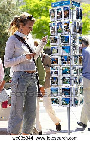 Picture - choice, choosing, 30's. Fotosearch