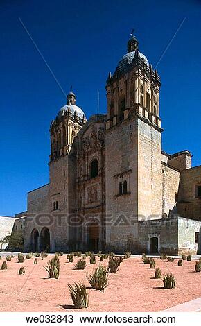 Santo Domingo de Guzmßn Church, Oaxaca. Mexico View Large Photo Image Stock Image - Santo Domingo de Guzmßn Church, Oaxaca. Mexico. Fotosearch