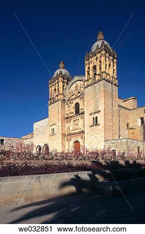Santo Domingo de Guzmßn Church, Oaxaca. Mexico View Large Photo Image Stock Image - Santo Domingo de Guzmßn Church, Oaxaca. Mexico. Fotosearch