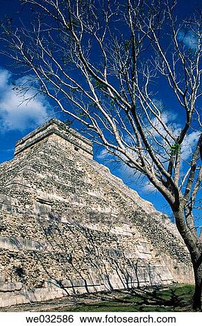Stock Photograph - The Castle (Pyramid of Kukulcan), Mayan ruins of Chich? n Itzß. Yucatßn, Mexico. Fotosearch