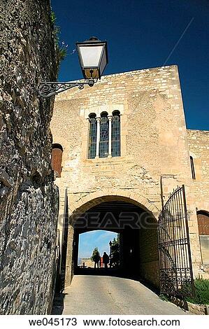 Entrance to La Suda templar castle, now a? parador de turismo? (state-owned hotel), Tortosa. Tarragona province, Catalonia, Spain View Large Photo Image Stock Image - Entrance to La Suda templar castle, now a? parador de turismo? (state-owned hotel), Tortosa. Tarragona province, Catalonia, Spain. Fotosearch