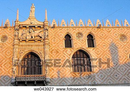 Fa? ade detail of Doge's Palace, Venice. Veneto, Italy View Large Photo Image Stock Photo - Fa? ade detail of Doge's Palace, Venice. Veneto, Italy. Fotosearch
