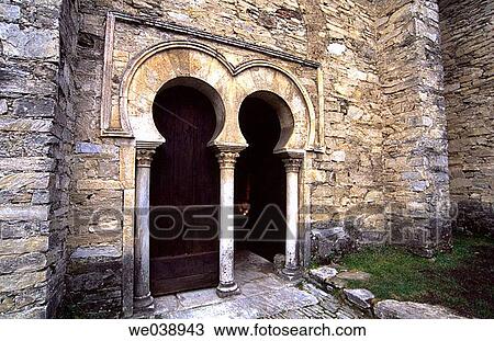 Puerta de la iglesia Mozßrabe de Pe±alba de Santiago (S. X), Valle del Silencio, Ponferrada, Provincia de Le? n, Castilla y Le? n, Espa±a View Large Photo Image Stock Image - Puerta de la iglesia Mozßrabe de Pe±alba de Santiago (S. X), Valle del Silencio, Ponferrada, Provincia de Le? n, Castilla y Le? n, Espa±a. Fotosearch