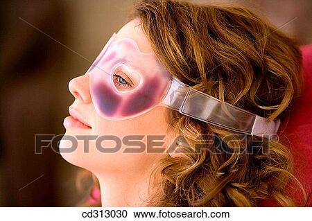 30's, Beauty Care, beauty, 20's View Large Photo Image Stock Image - 30's, Beauty Care, beauty, 20's. Fotosearch