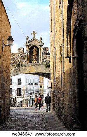Arco de la Estrella, Cßceres. Extremadura, Spain View Large Photo Image Stock Photo - Arco de la Estrella, Cßceres. Extremadura, Spain. Fotosearch