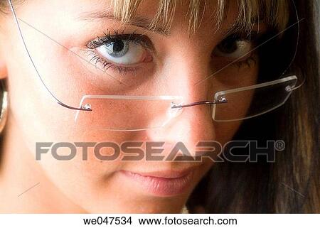 askance, Close-up, 20 View Large Photo Image Picture - askance, Close-up, 20. Fotosearch