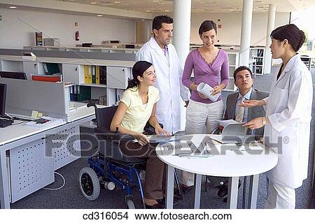 Picture - Fatronik Research Centre, San Sebastian Technological Park, Donostia, Gipuzkoa, Basque Country. Business people and technicians at the office. Fotosearch