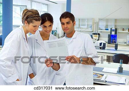 Stock Image - Polytechnic School, University of the Basque Country, Donostia, Gipuzkoa, Basque Country. Students, Lab of Chemical Industry and Electrochemical Engineering, Fundamental Chemistry, Department of Chemical Engineering and Environment. Fotosearch
