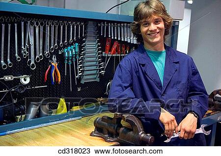 Stock Image - Polytechnic School, University of the Basque Country, Donostia, Gipuzkoa, Basque Country. Students, Tool-Machine Laboratory, Mechanical Engineering Department. Fotosearch