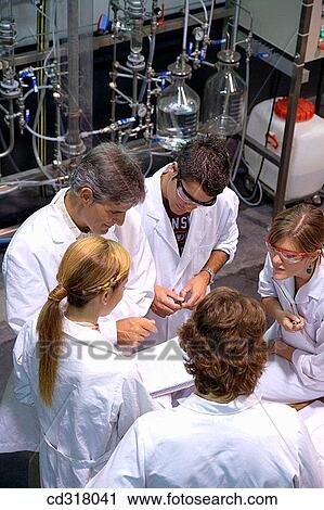 Stock Image - Polytechnic School, University of the Basque Country, Donostia, Gipuzkoa, Basque Country. Students, Distillation towers, Laboratory of Industrial Chemistry, Department of Chemical Engineering and Environment. Fotosearch