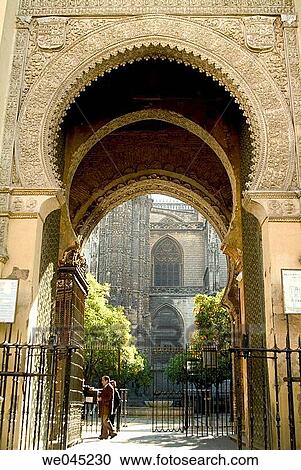 Stock Image - Puerta del Perd? n, catedral. Fotosearch