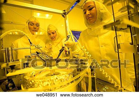 Stock Image - Inasmet-Tecnalia Foundation, Technology and Research Centre, San Sebastian Technological Park, Basque Country. Silicon wafer, Spinner, integrated circuits manufacture, photolithography room, clean room. Fotosearch
