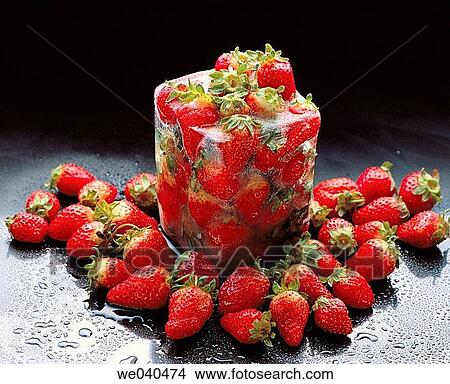 Picture - Strawberries. Fotosearch