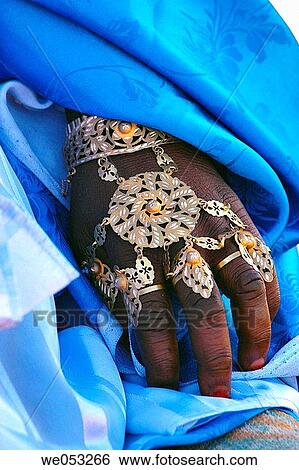 Tuaregs woman View Large Photo Image Stock Photograph - Tuaregs woman. Fotosearch