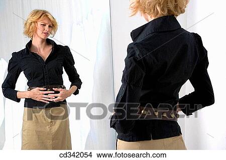 Picture - belt, Clothing store, changing-room, accessory. Fotosearch
