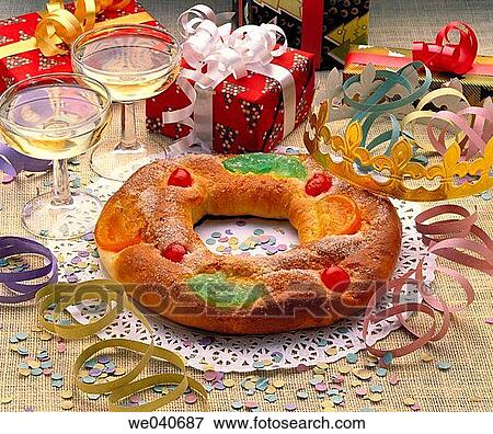 ? Rosc? n de Reyes? Spanish typically O-shaped pastry stuffed with marzipan; it's traditionally eaten on January 6 (Epiphany) View Large Photo Image Stock Photo - ? Rosc? n de Reyes? Spanish typically O-shaped pastry stuffed with marzipan; it's traditionally eaten on January 6 (Epiphany). Fotosearch