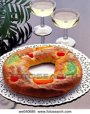 ? Rosc? n de Reyes? Spanish typically O-shaped pastry stuffed with marzipan; it's traditionally eaten on January 6 (Epiphany) View Large Photo Image Stock Photography - ? Rosc? n de Reyes? Spanish typically O-shaped pastry stuffed with marzipan; it's traditionally eaten on January 6 (Epiphany). Fotosearch