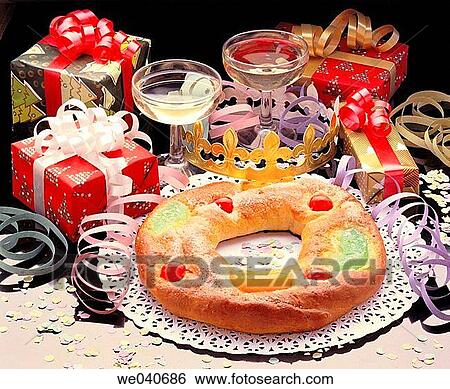 ? Rosc? n de Reyes? Spanish typically O-shaped pastry stuffed with marzipan; it's traditionally eaten on January 6 (Epiphany) View Large Photo Image Stock Photograph - ? Rosc? n de Reyes? Spanish typically O-shaped pastry stuffed with marzipan; it's traditionally eaten on January 6 (Epiphany). Fotosearch