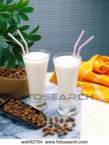 Picture - Tiger nut milk. Fotosearch