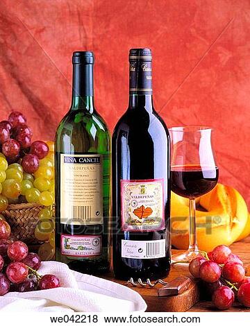 Valdepe±as wine. Ciudad Real province, Castilla-La Mancha, Spain View Large Photo Image Stock Photo - Valdepe±as wine. Ciudad Real province, Castilla-La Mancha, Spain. Fotosearch