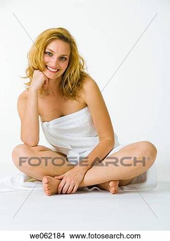 Picture - 30's, barefoot, attractive, attitude, 20's. Fotosearch