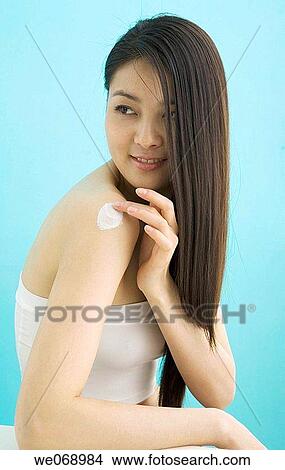 Picture - Asian, Beauty Care, beauty, apply. Fotosearch