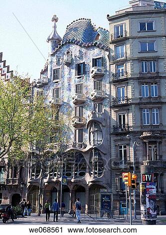 Batll? House (Gaud?, 1904-1906). Barcelona. Spain View Large Photo Image Stock Image - Batll? House (Gaud?, 1904-1906). Barcelona. Spain. Fotosearch