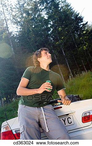 Picture - break, car, can, break-time, automobile. Fotosearch