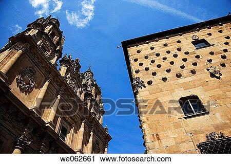 La Clerec? a (18ht century baroque Jesuit monastery, now Pontifical University of Salamanca) and Casa de las Conchas, Salamanca. Castilla-Le? n, Spain View Large Photo Image Stock Image - La Clerec? a (18ht century baroque Jesuit monastery, now Pontifical University of Salamanca) and Casa de las Conchas, Salamanca. Castilla-Le? n, Spain. Fotosearch