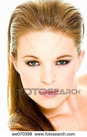 Stock Photo - beauty, Beauty Care, brown hair, chestnut hair. Fotosearch