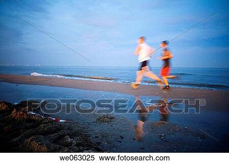 Malvarrosa beach, Valencia. Comunidad Valenciana, Spain View Large Photo Image Stock Photography - Malvarrosa beach, Valencia. Comunidad Valenciana, Spain. Fotosearch