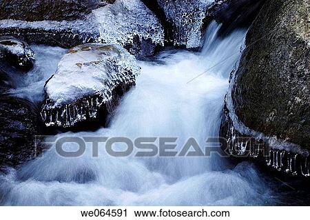 Stock Image - Rapid in winter, whitewater. M÷lltal, Hohe Tauern Region, Alps, K? rnten/Carinthia, Austria, Europe. Fotosearch