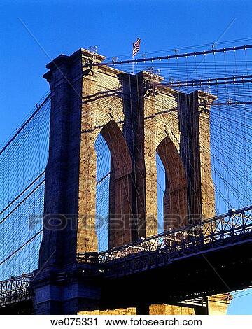 ARCHES BROOKLYN BRIDGE. DOWNTOWN MANHATTAN. NEW YORK. USA View Large Photo Image Stock Image - ARCHES BROOKLYN BRIDGE. DOWNTOWN MANHATTAN. NEW YORK. USA. Fotosearch