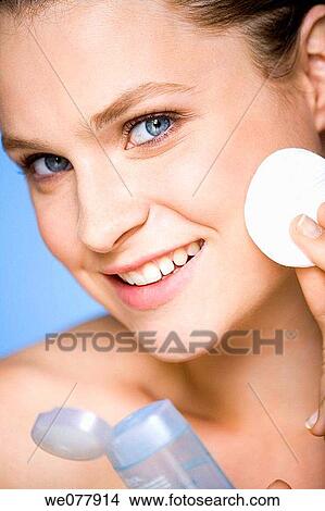 beauty, Beauty Care, blue eyes, Close-up View Large Photo Image Picture - beauty, Beauty Care, blue eyes, Close-up. Fotosearch
