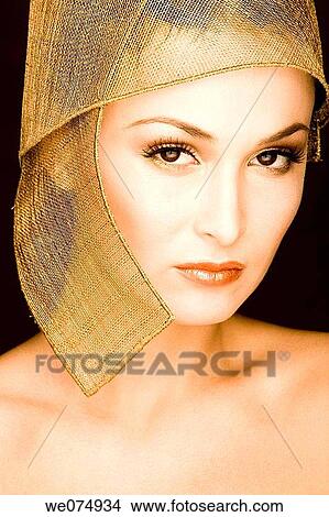 Picture - beauty, Beauty Care, brown, brunette. Fotosearch